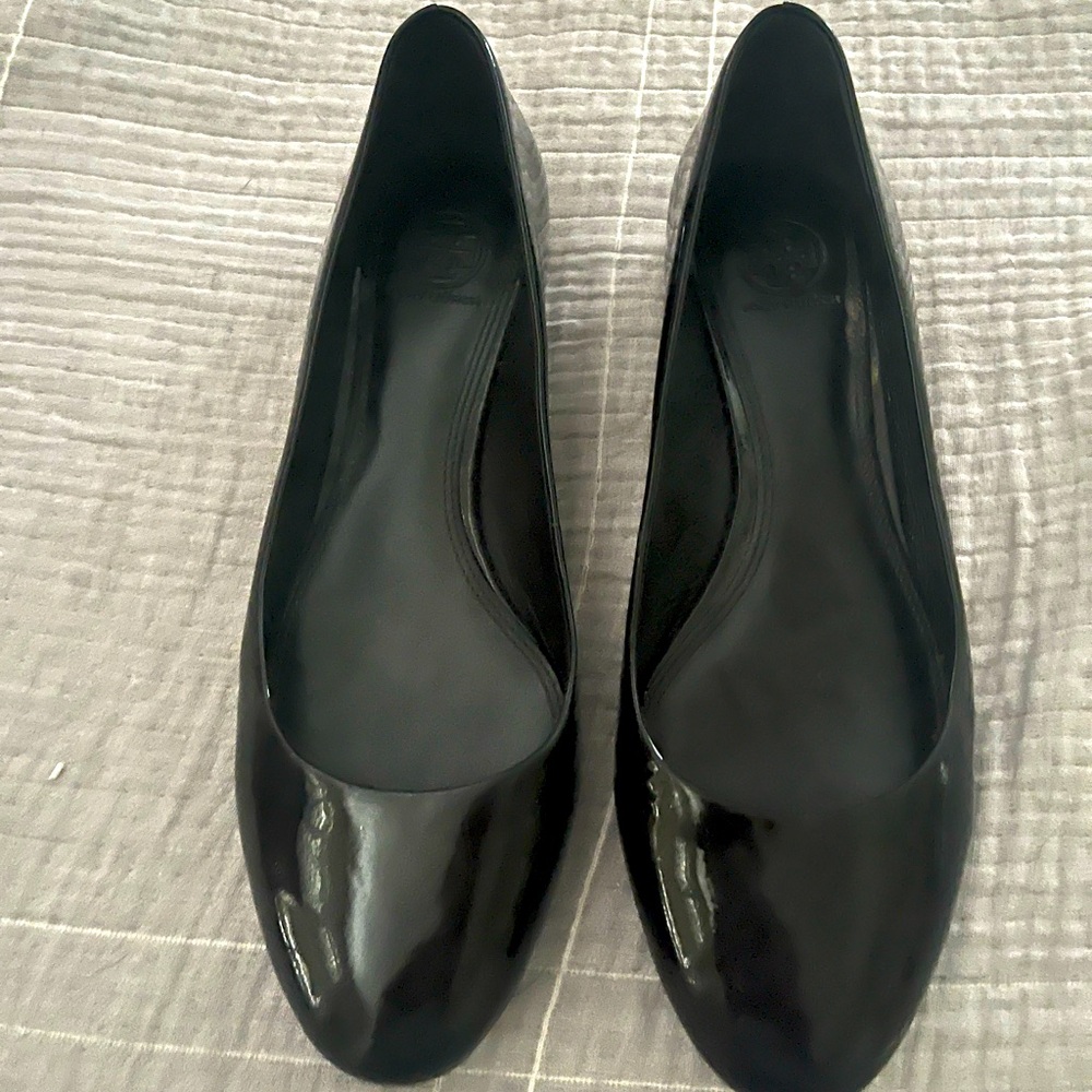 Tory Burch black patten ballet flats with rhinestone heels 9 M.  EUC